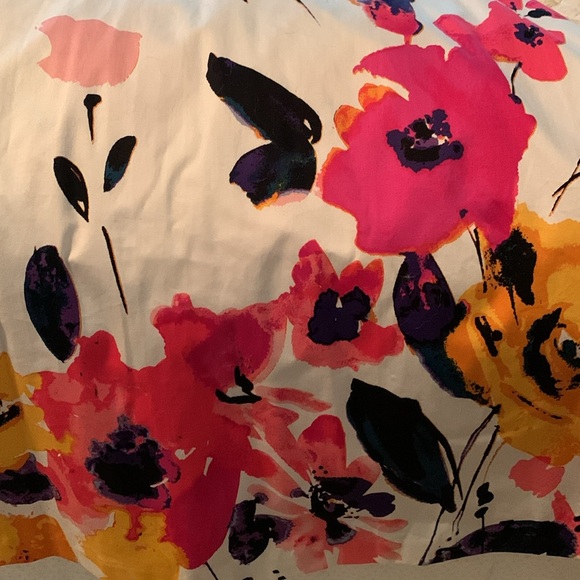 NWT Women’s Lane Bryant Size 18 Flowery Dress with V-Neck & Skinny Belt Included - Picture 7 of 11